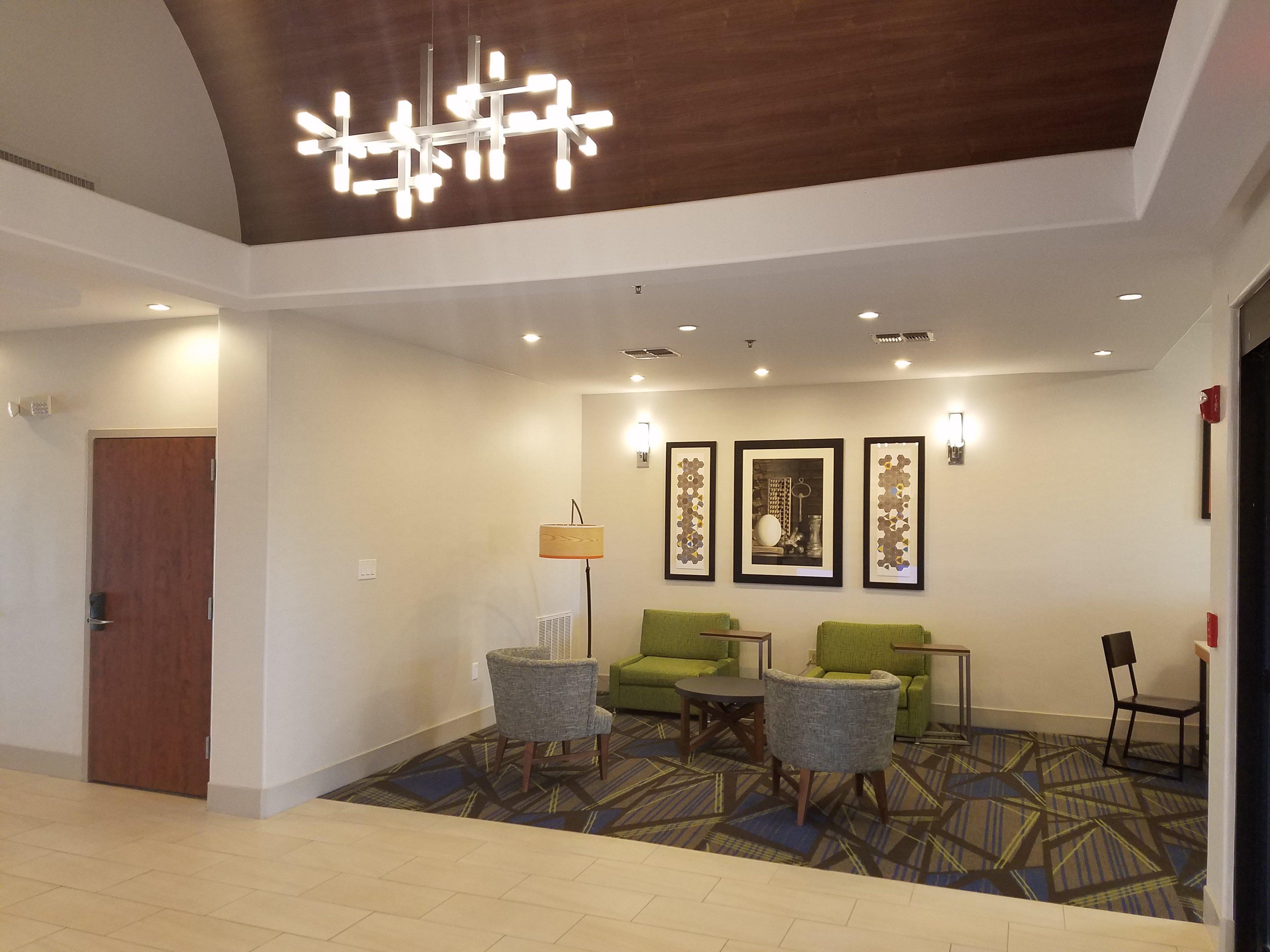 Holiday Inn Express Hotel & Suites Rio Grande City, An Ihg Hotel Exterior photo