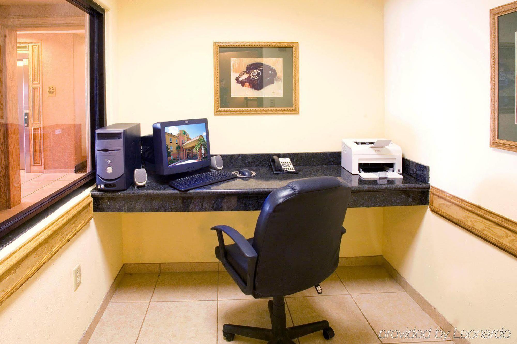 Holiday Inn Express Hotel & Suites Rio Grande City, An Ihg Hotel Facilities photo