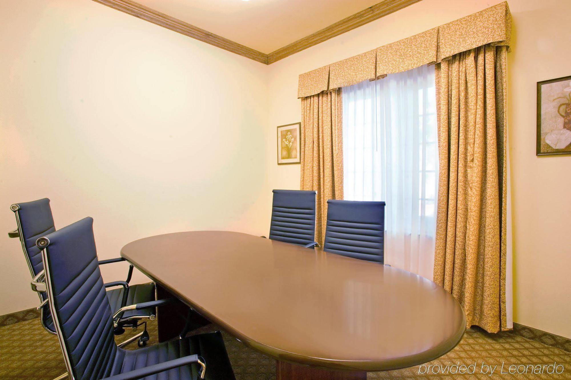 Holiday Inn Express Hotel & Suites Rio Grande City, An Ihg Hotel Facilities photo