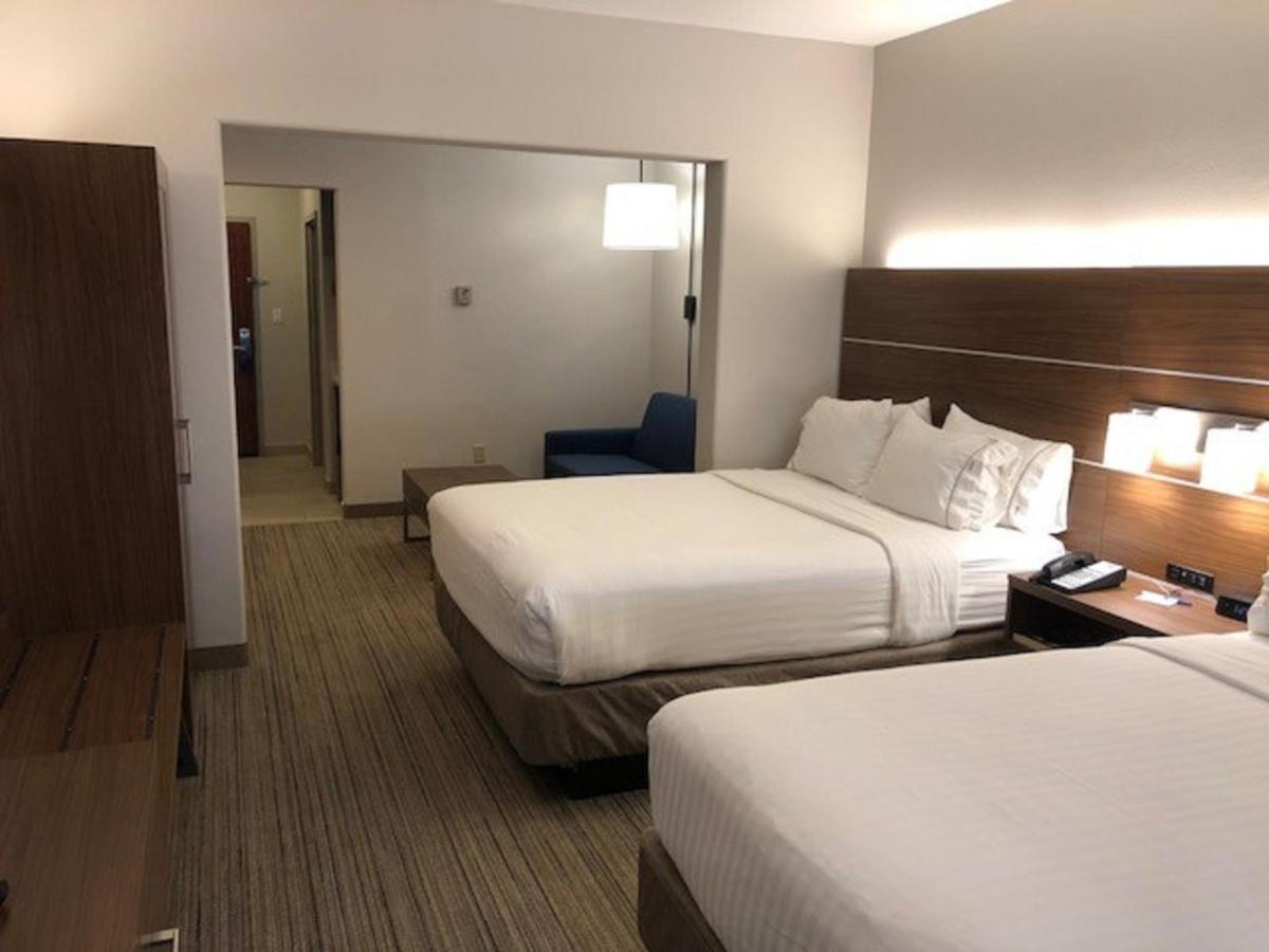 Holiday Inn Express Hotel & Suites Rio Grande City, An Ihg Hotel Exterior photo